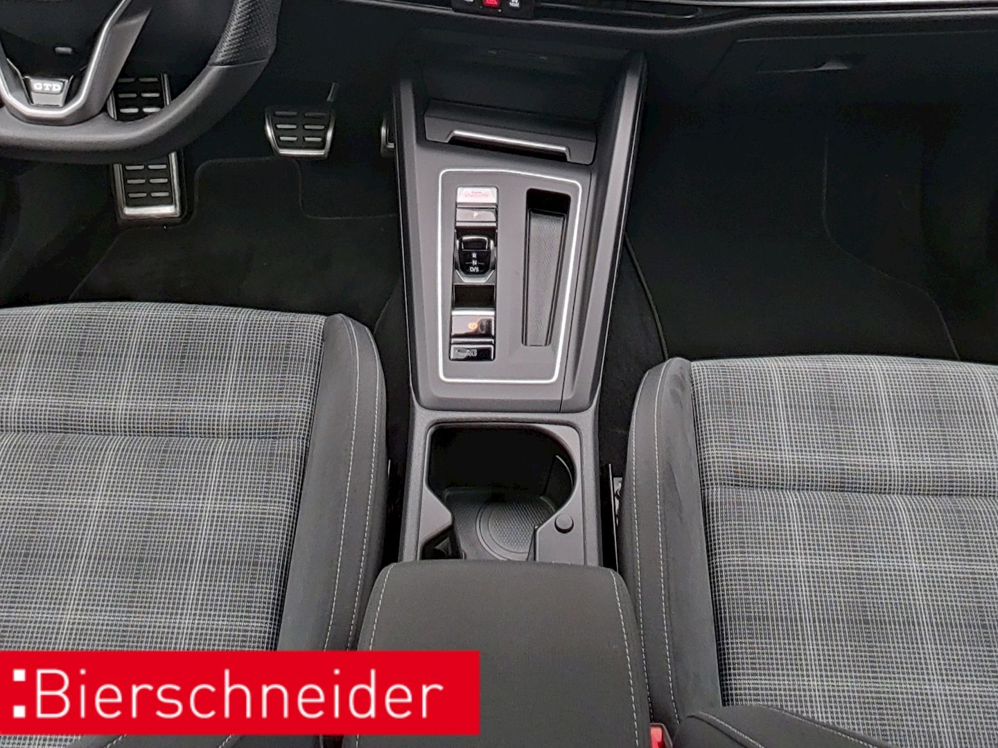 Volkswagen Golf 8 2.0 TDI DSG GTD PANO DCC IQ.LIGHT STANDH