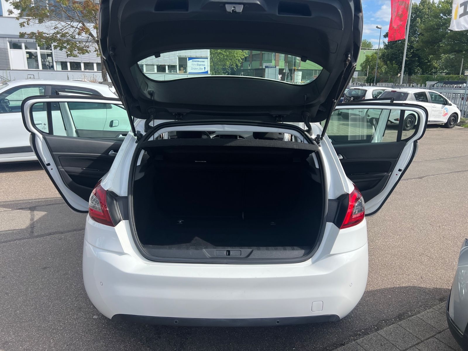 Peugeot 308 Active Pack - Samsaru's Car Outlet
