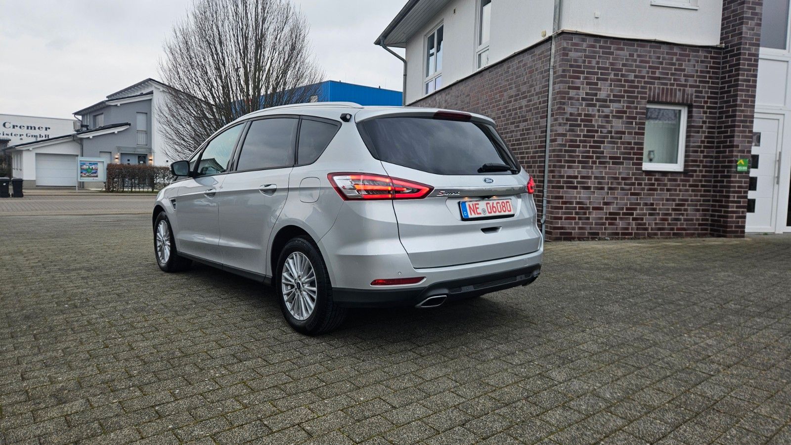 Ford S-Max S-MAX Trend - Samsaru's Car Outlet