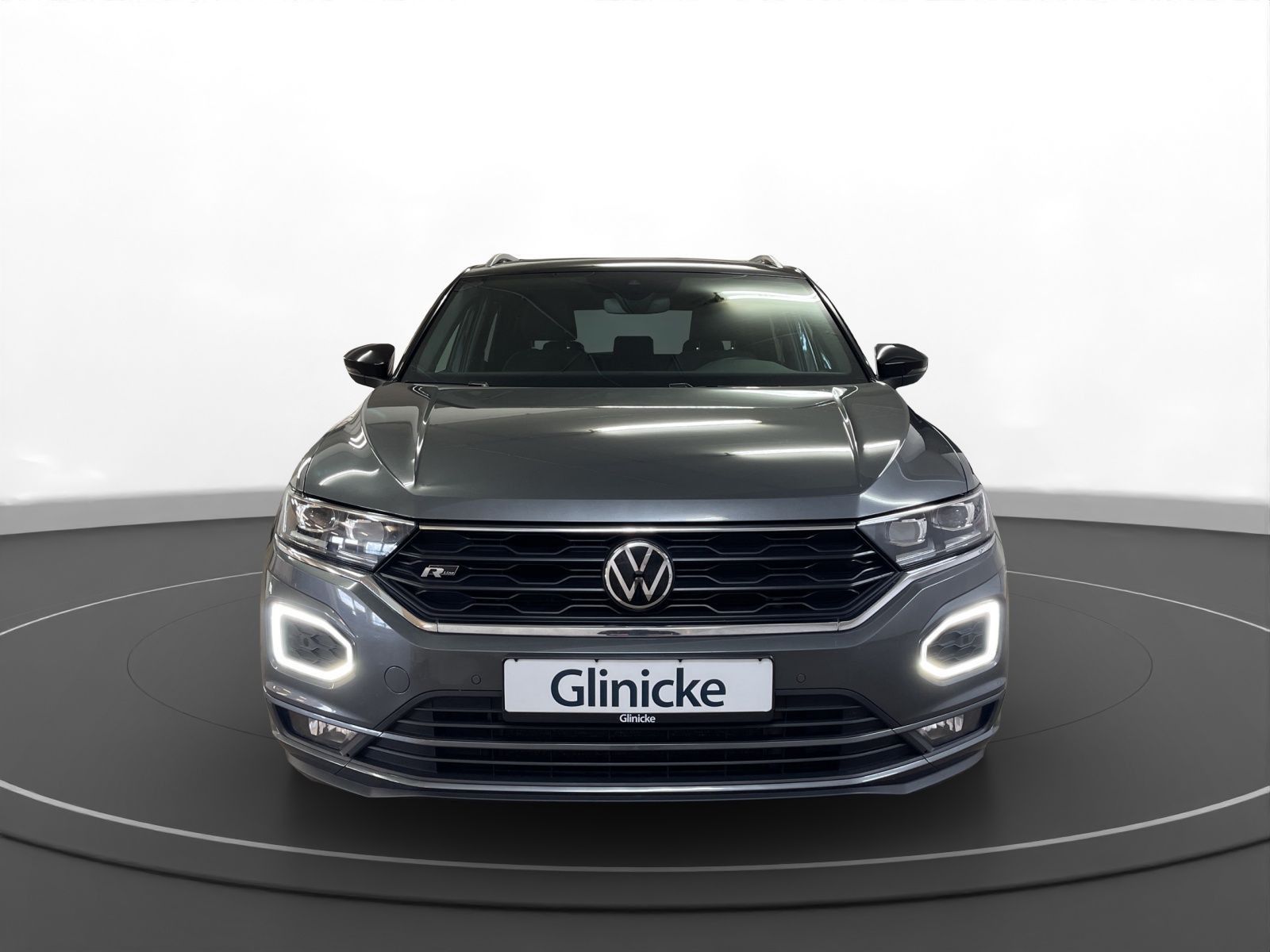 Volkswagen T-Roc 2.0 TDI R-line - Samsaru's Car Outlet