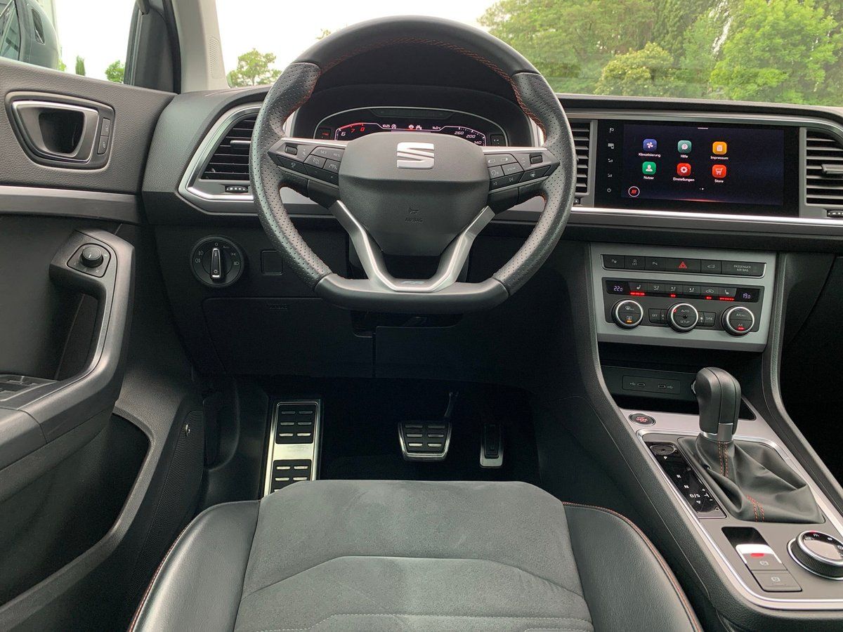 Seat Ateca FR 2.0 TSI DSG 4Drive AHK+NAVI+KAMERA+SHZ+