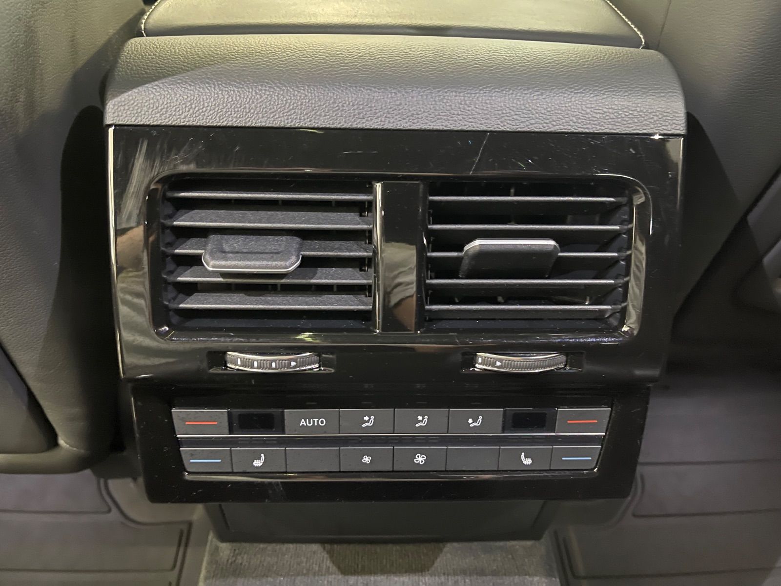 Volkswagen Touareg R-line V8 TDI 4Motion*Voll*AirSus*ACC*21