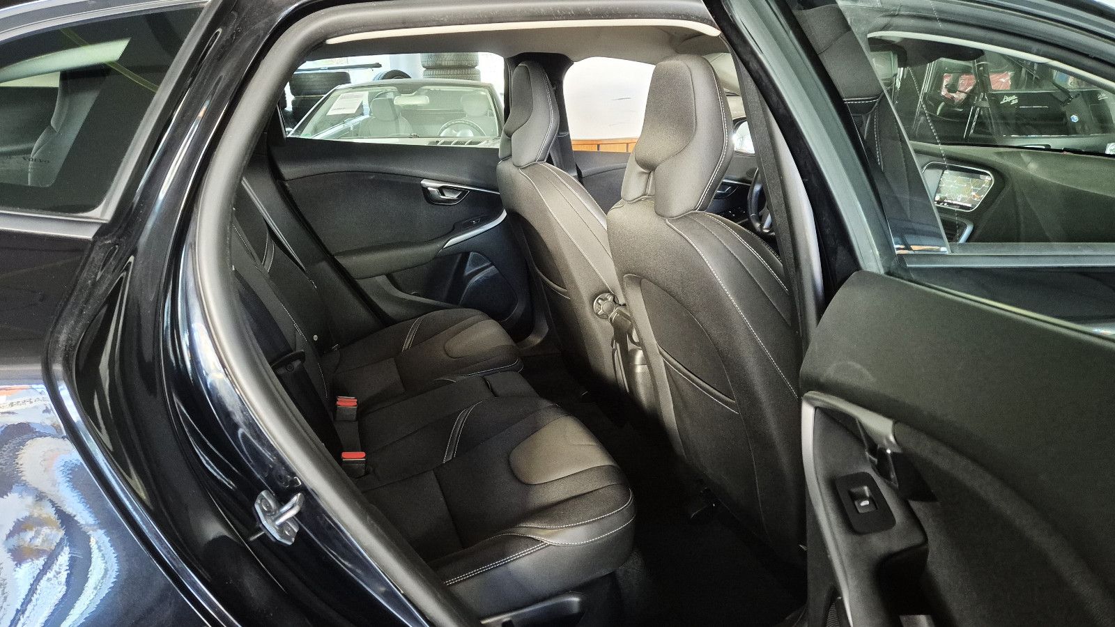 Volvo V40 Kinetic/LED/Navi/PTS/RFK/SHZ/Temp