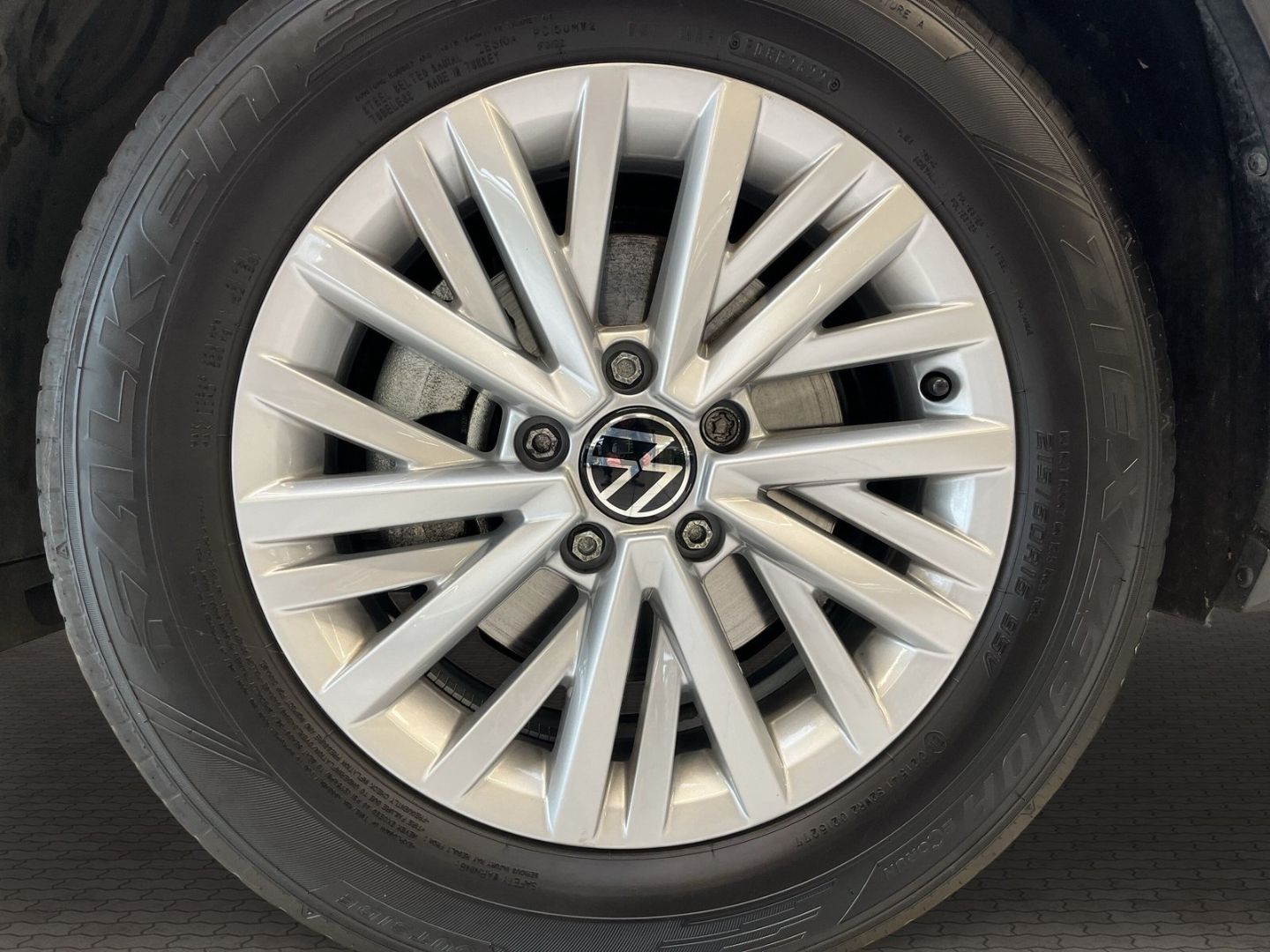 Volkswagen T-Roc 1.0 TSI - Samsaru's Car Outlet