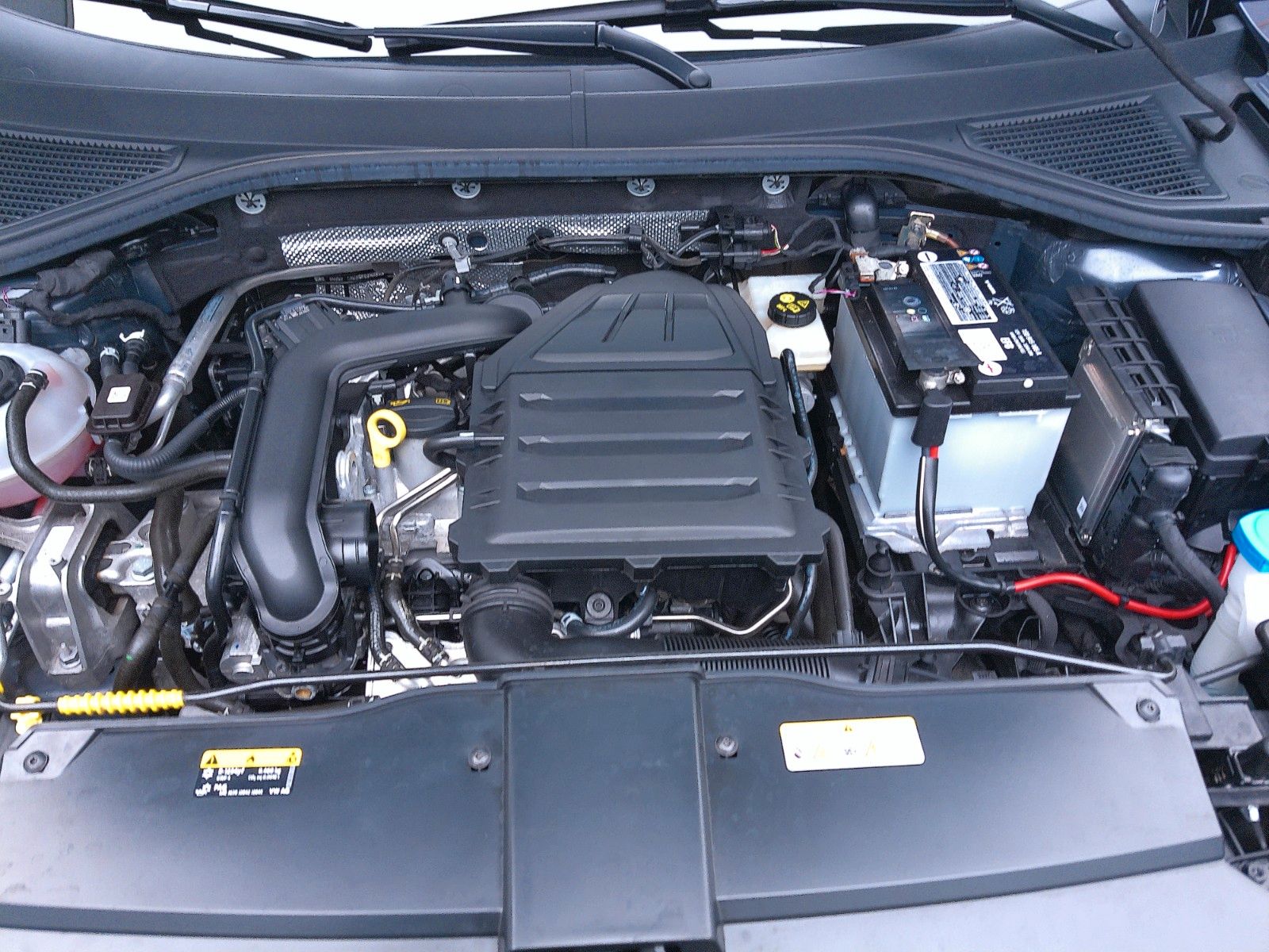 Volkswagen T-Roc Style Black - Samsaru's Car Outlet