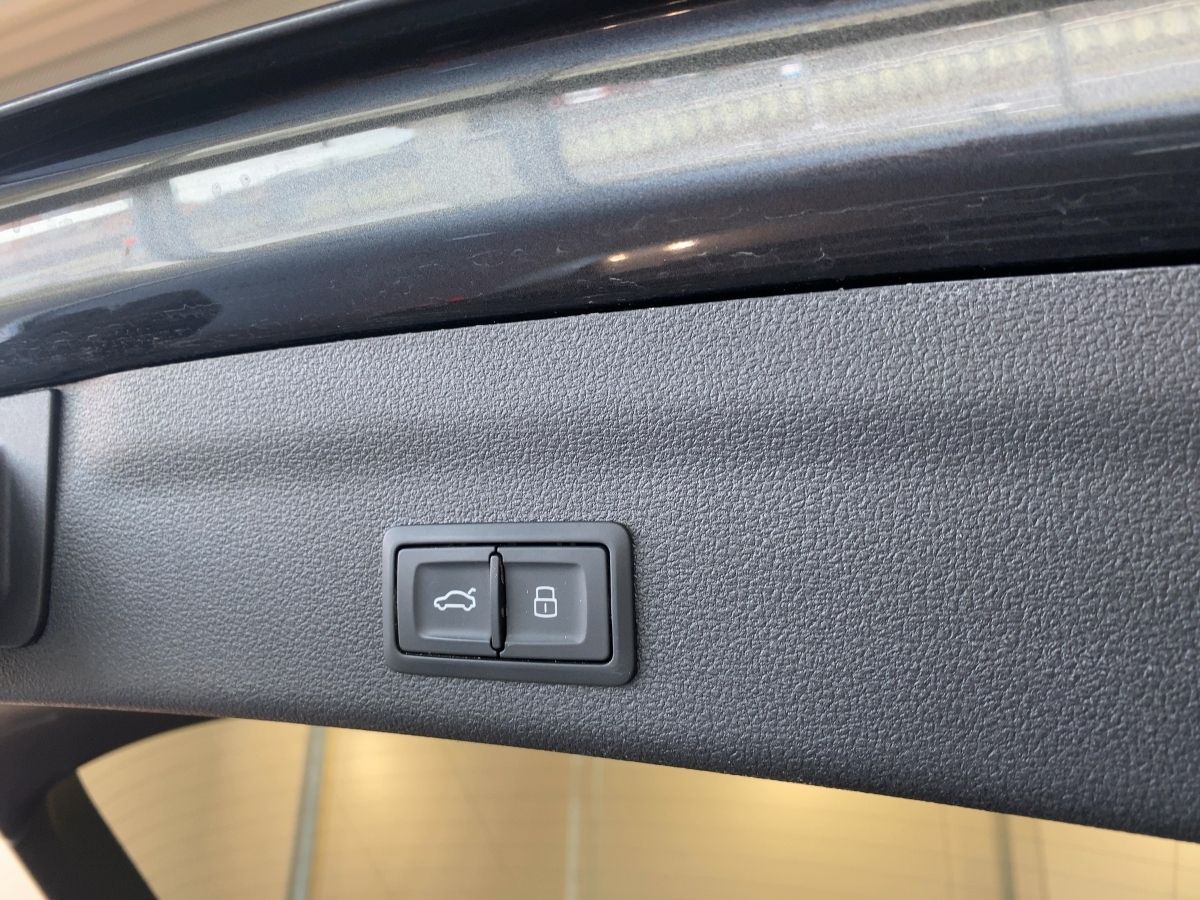 Audi A6 Avant 55 TFSI e Quattro S-Line+Navi+Matrix+Ah
