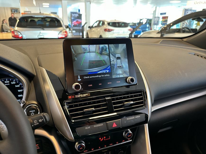 Mitsubishi Eclipse Cross Plug-In Hybrid 4WD Select*Vorführw