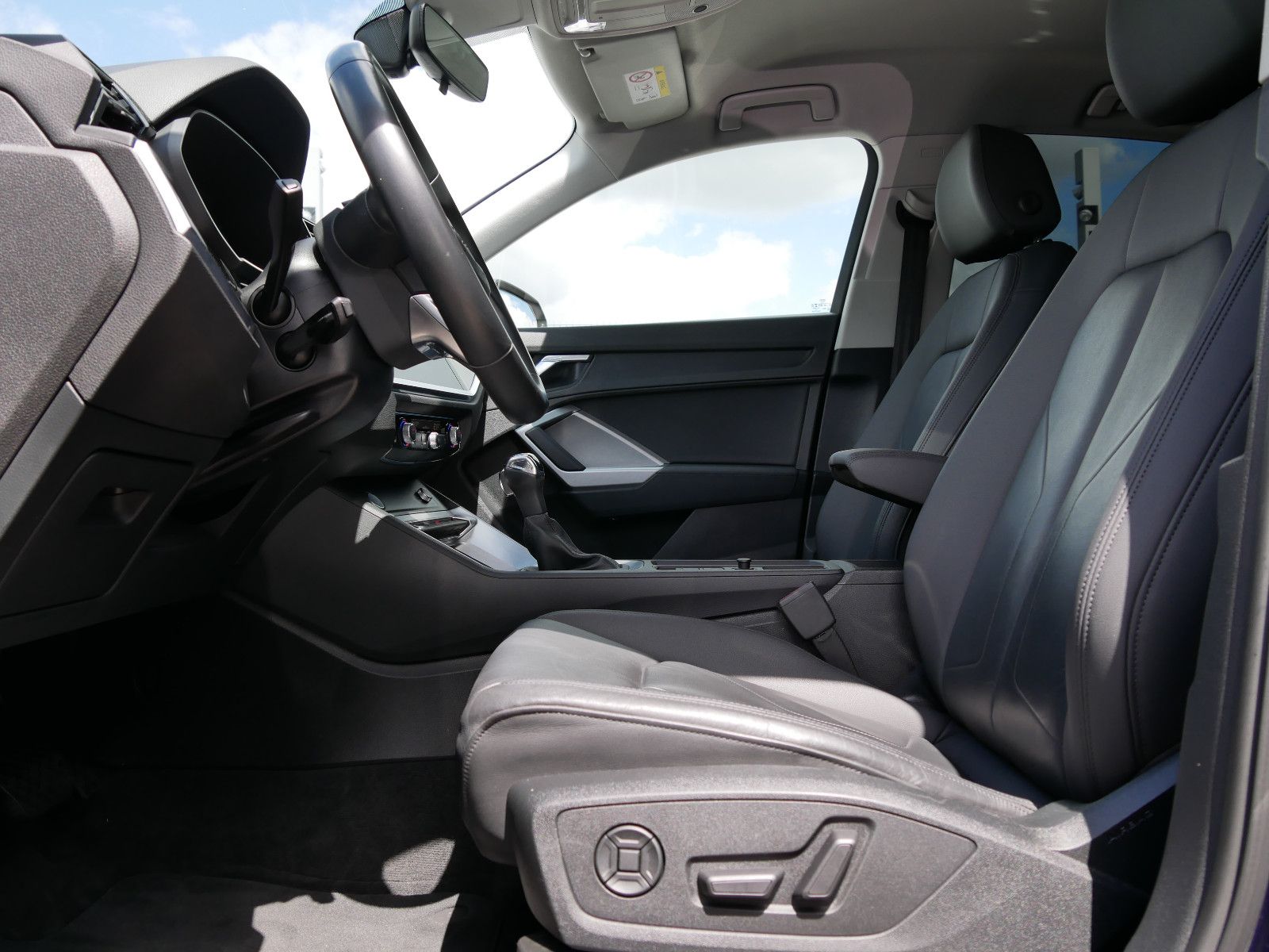 Audi Q3 Sportback 45 TFSI quattro - Samsaru's Car Outlet