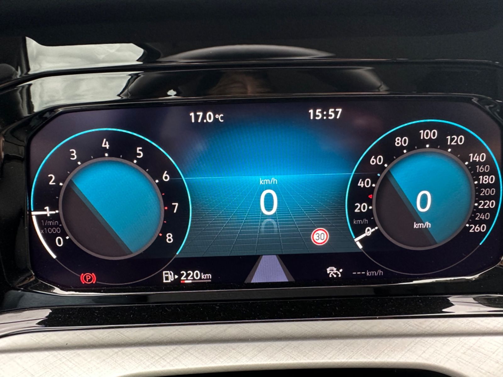 Volkswagen Golf VIII Variant 1.0TSI - Samsaru's Car Outlet