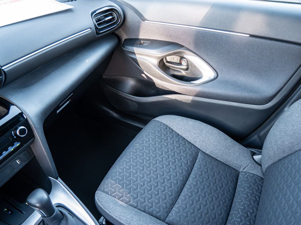 Toyota Yaris Cross Hybrid Team D PDC KAMERA NAVI LED