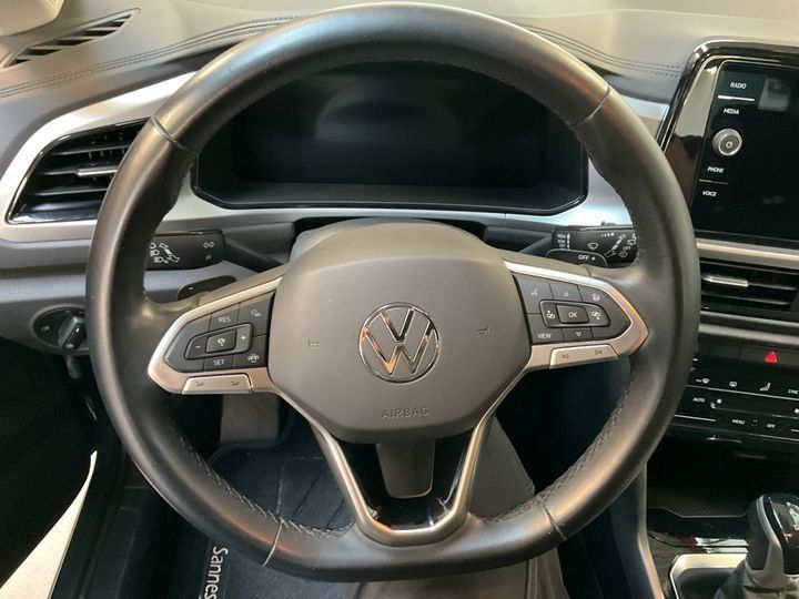 Volkswagen T-Roc Life TSI DSG - Samsaru's Car Outlet