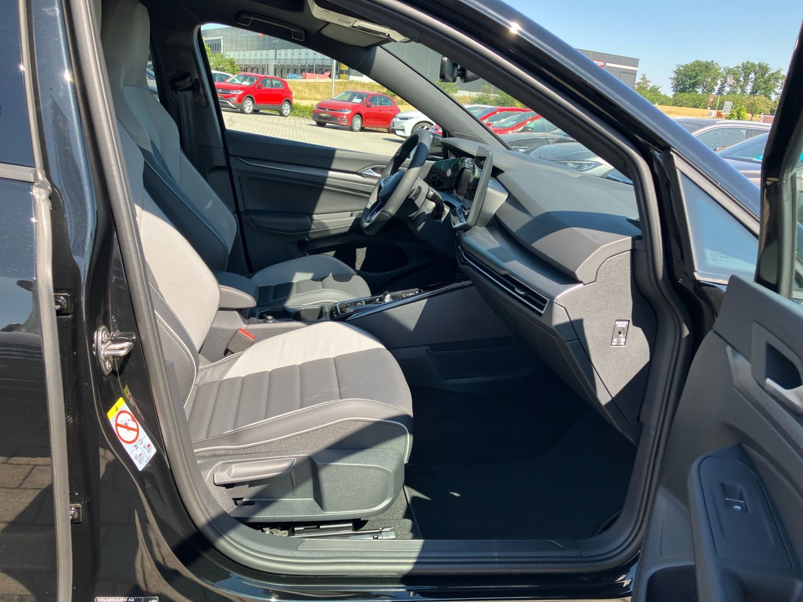 Volkswagen Golf VIII GTE DSG Leder Pano AHK Navi LED