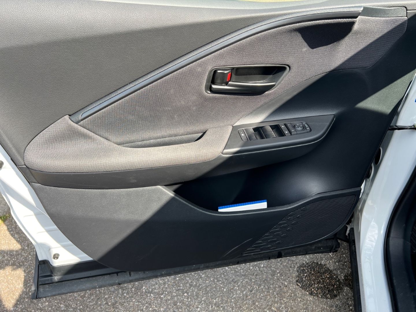 Toyota C-HR 1.8l Hybrid - Samsaru's Car Outlet