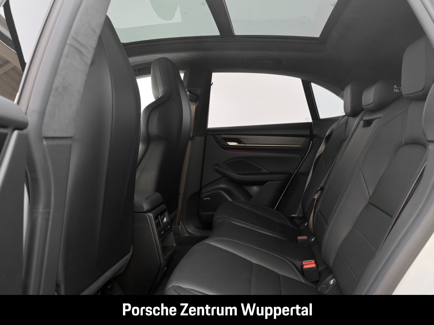 Porsche Macan Turbo*SportChrono*Sitzlüftung*BOSE*Pano*LE