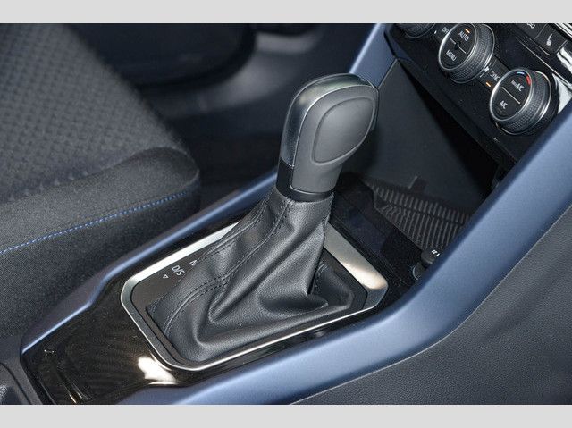 Volkswagen T-Roc United R-line - Samsaru's Car Outlet