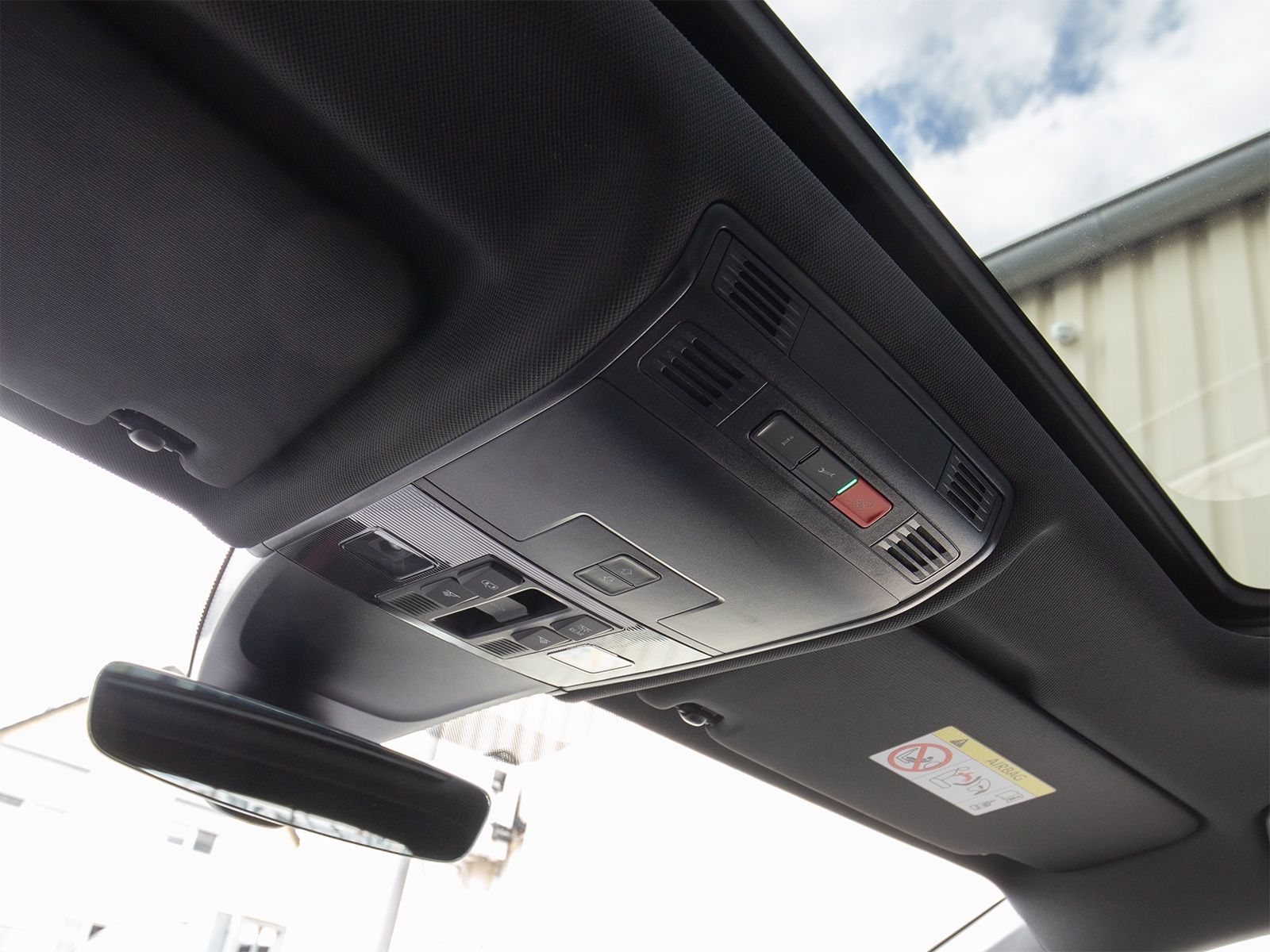 Volkswagen Tiguan Allspace R-Line 4M 7-Sitzer 360°MEGAVOLL