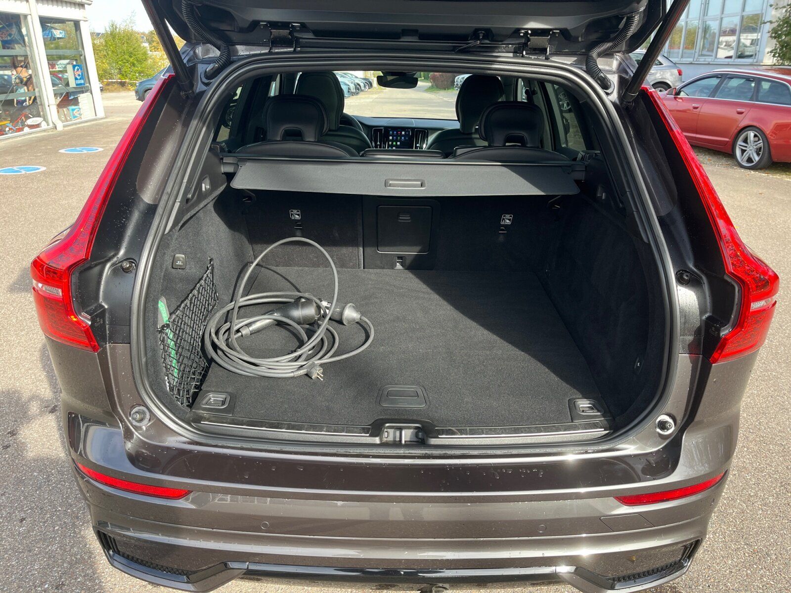 Volvo XC 60 T6 Twin Engine AWD R Design AHK+RFK+SD.HZG