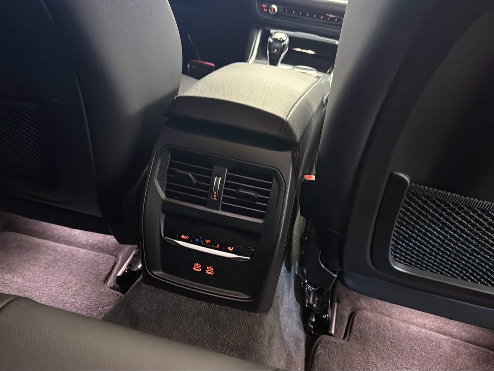BMW 330i Limousine M Sport - Samsaru's Car Outlet