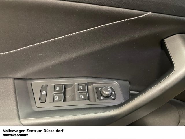 Volkswagen T-Roc 1.5 TSI DSG R-Line - Samsaru's Car Outlet