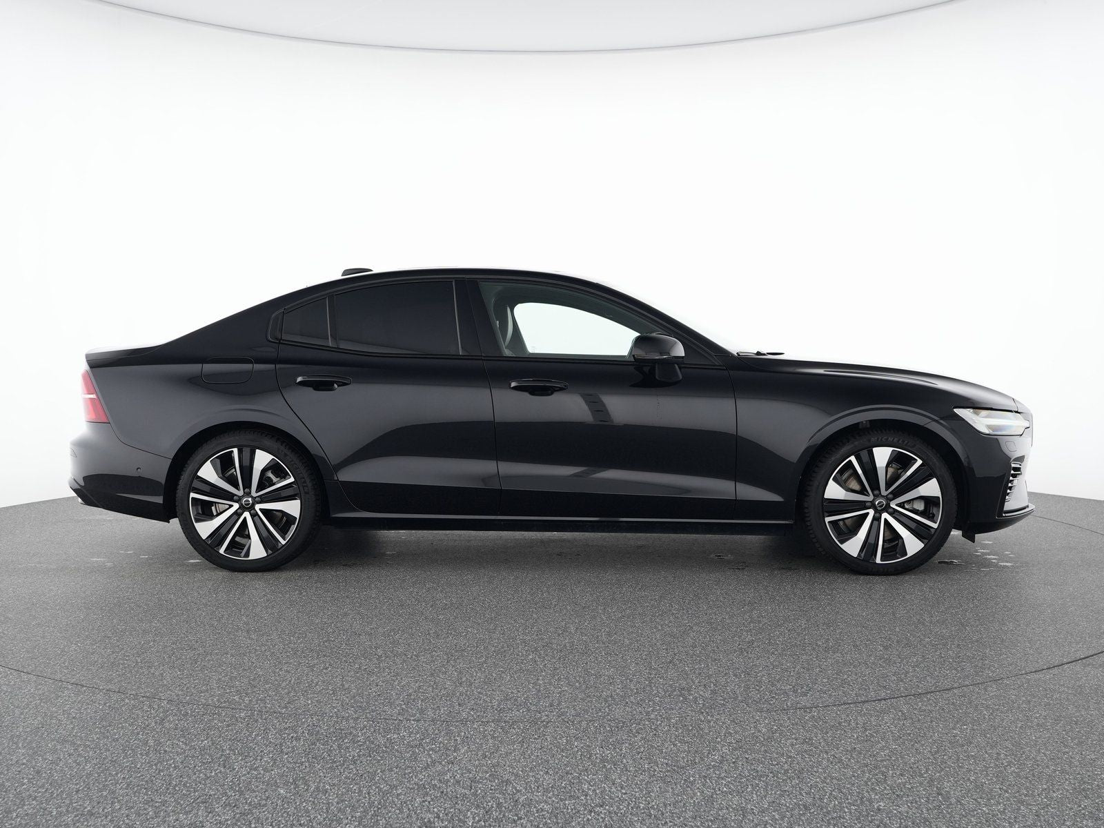 Volvo S60 T8 Recharge Ultimate Dark 19"+B&W+AHK+360°