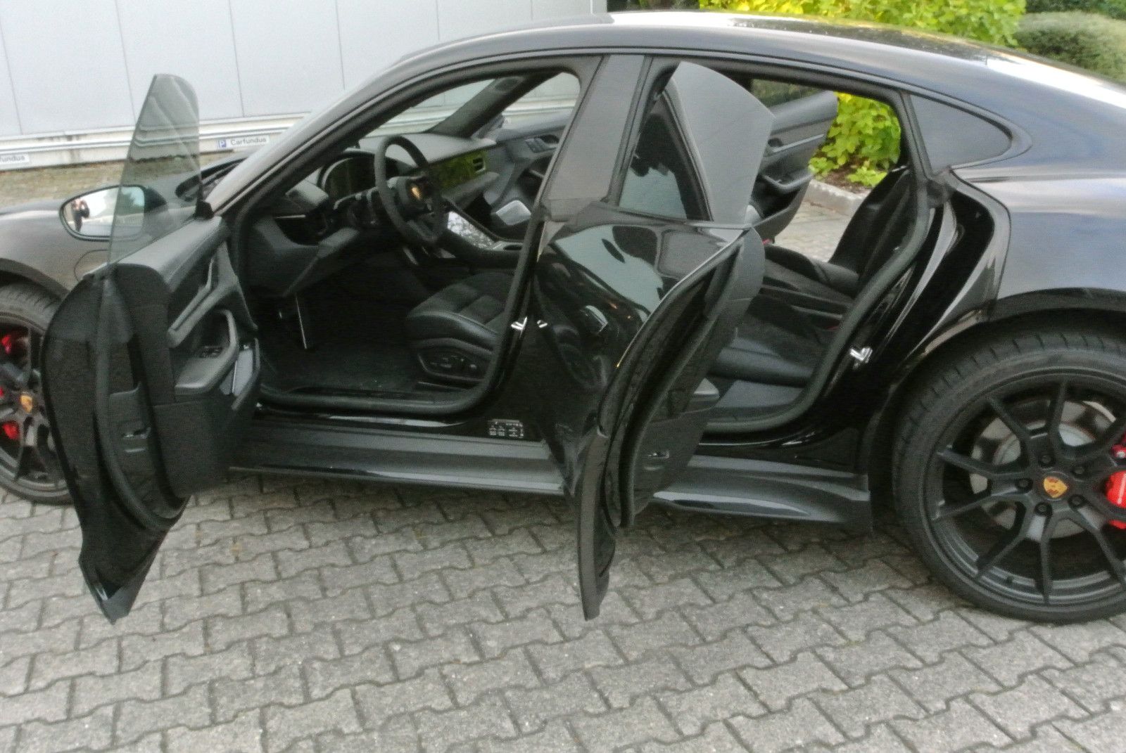Porsche Taycan GTS,schw/schw,luft,pano,21";Kamera