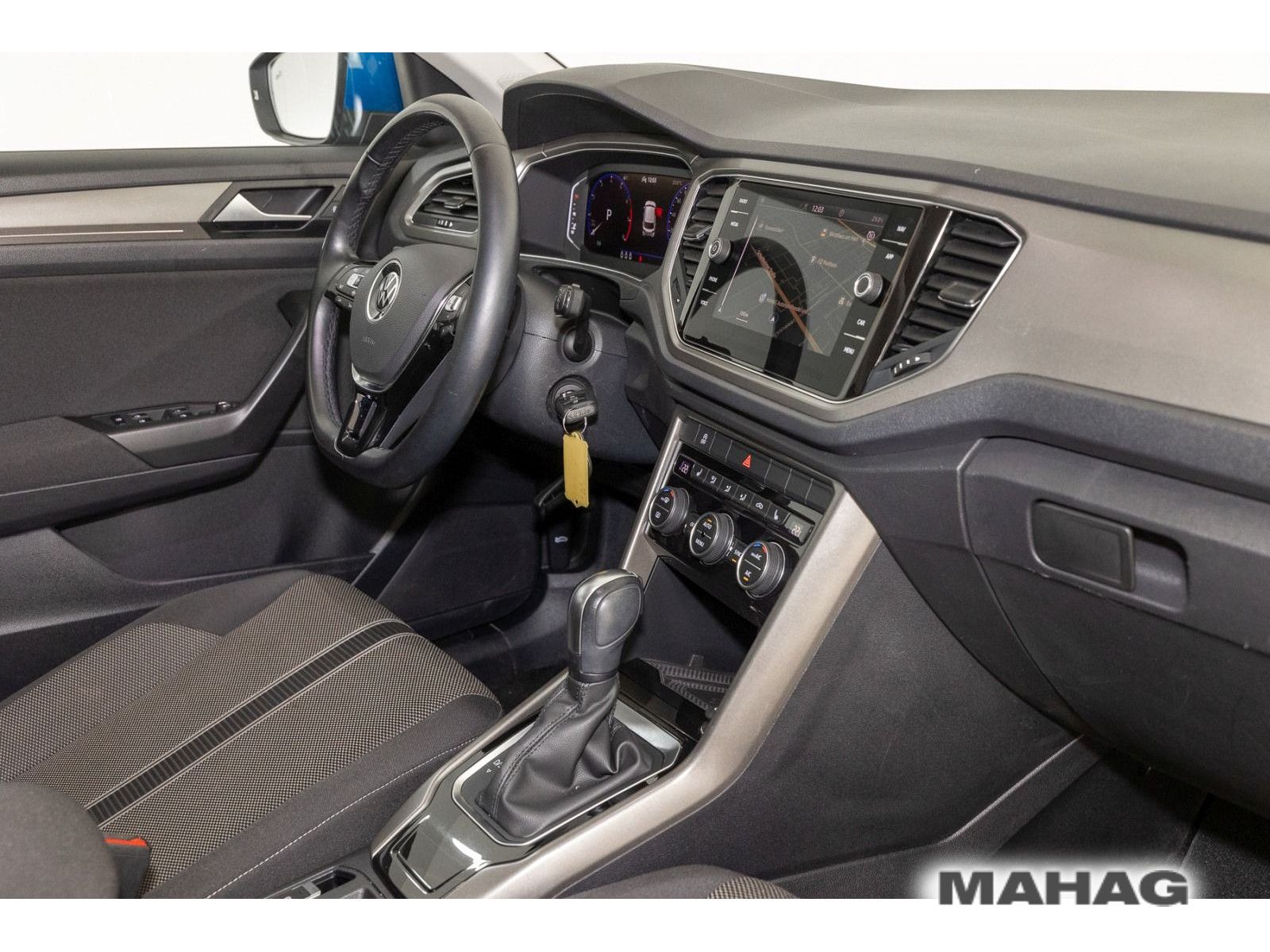 Volkswagen T-ROC 1.5 TSI STYLE - Samsaru's Car Outlet