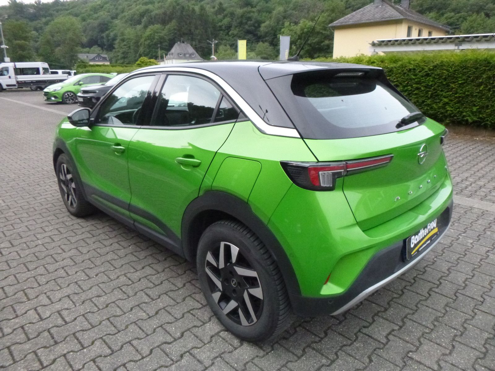 Opel Mokka-e Elegance - Samsaru's Car Outlet
