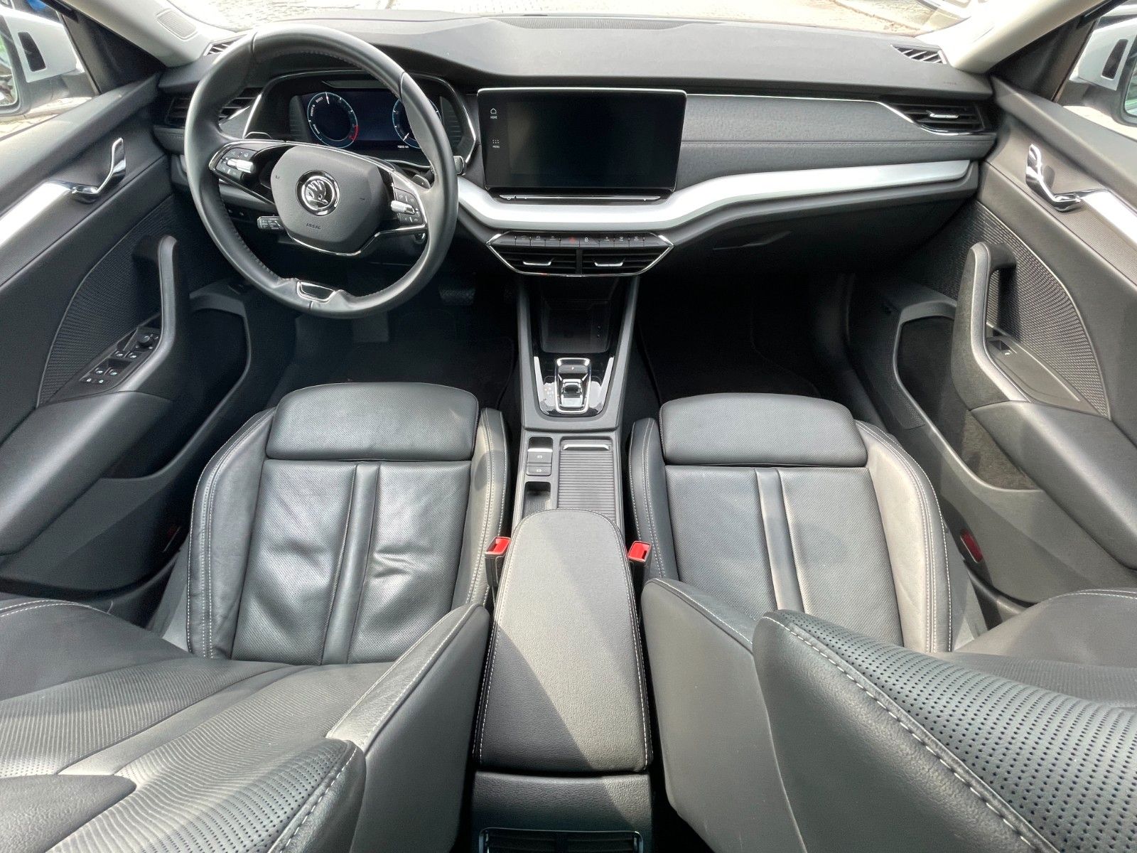 Skoda OCTAVIA Combi First Edition TSI iV - Samsaru's Car Outlet