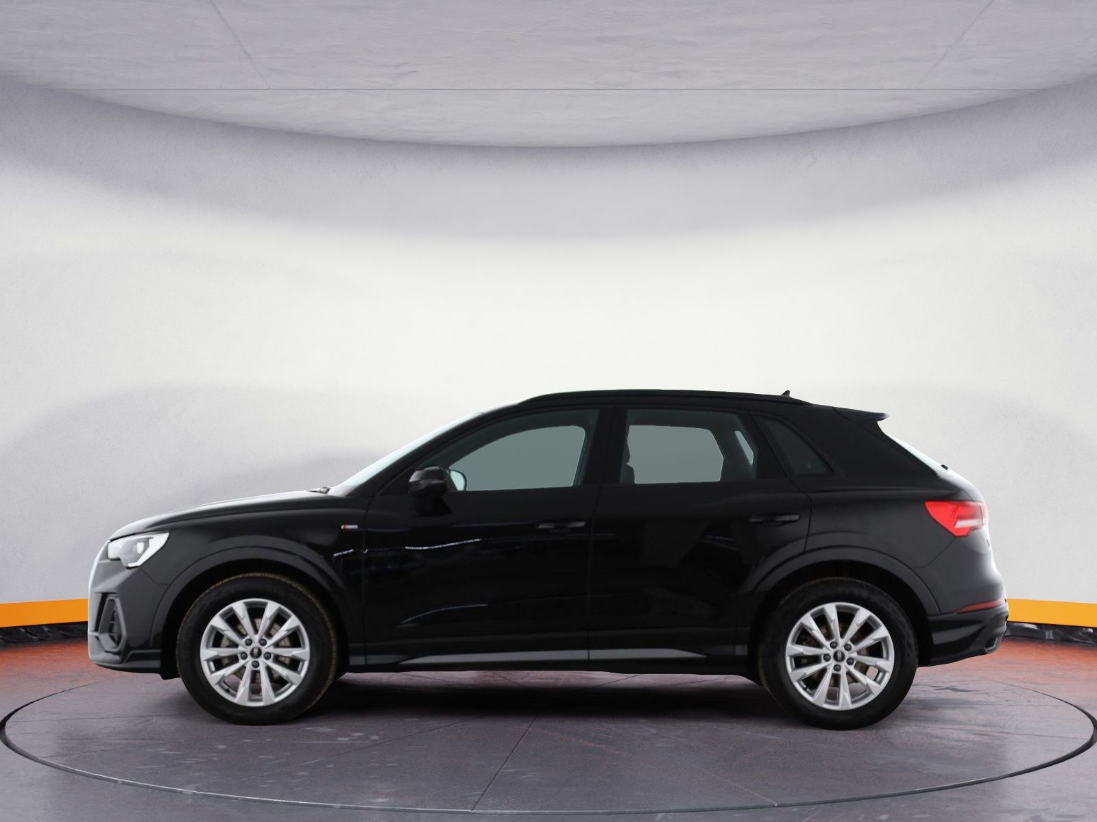 Audi Q3 35 TDI quattro S tronic S line - Samsaru's Car Outlet