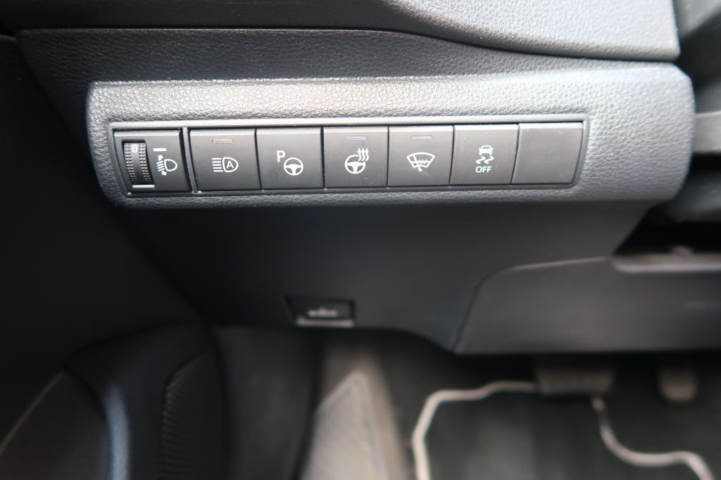 Toyota Corolla 1.8 Hybrid - Samsaru's Car Outlet