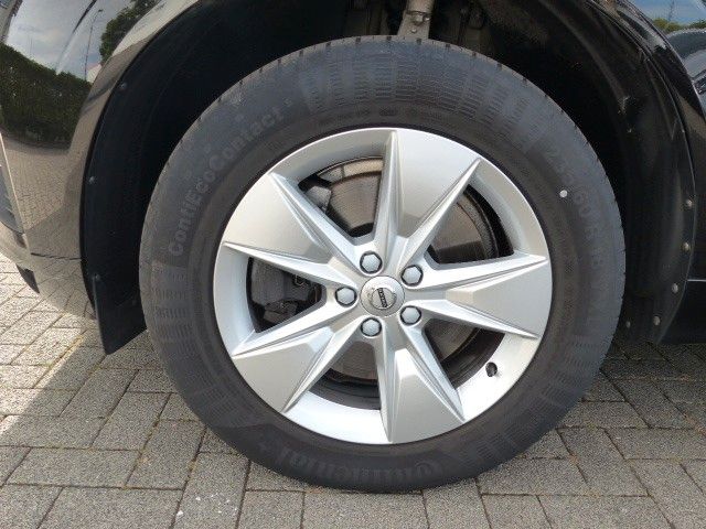Volvo XC60 Momentum Pro B4 - Samsaru's Car Outlet