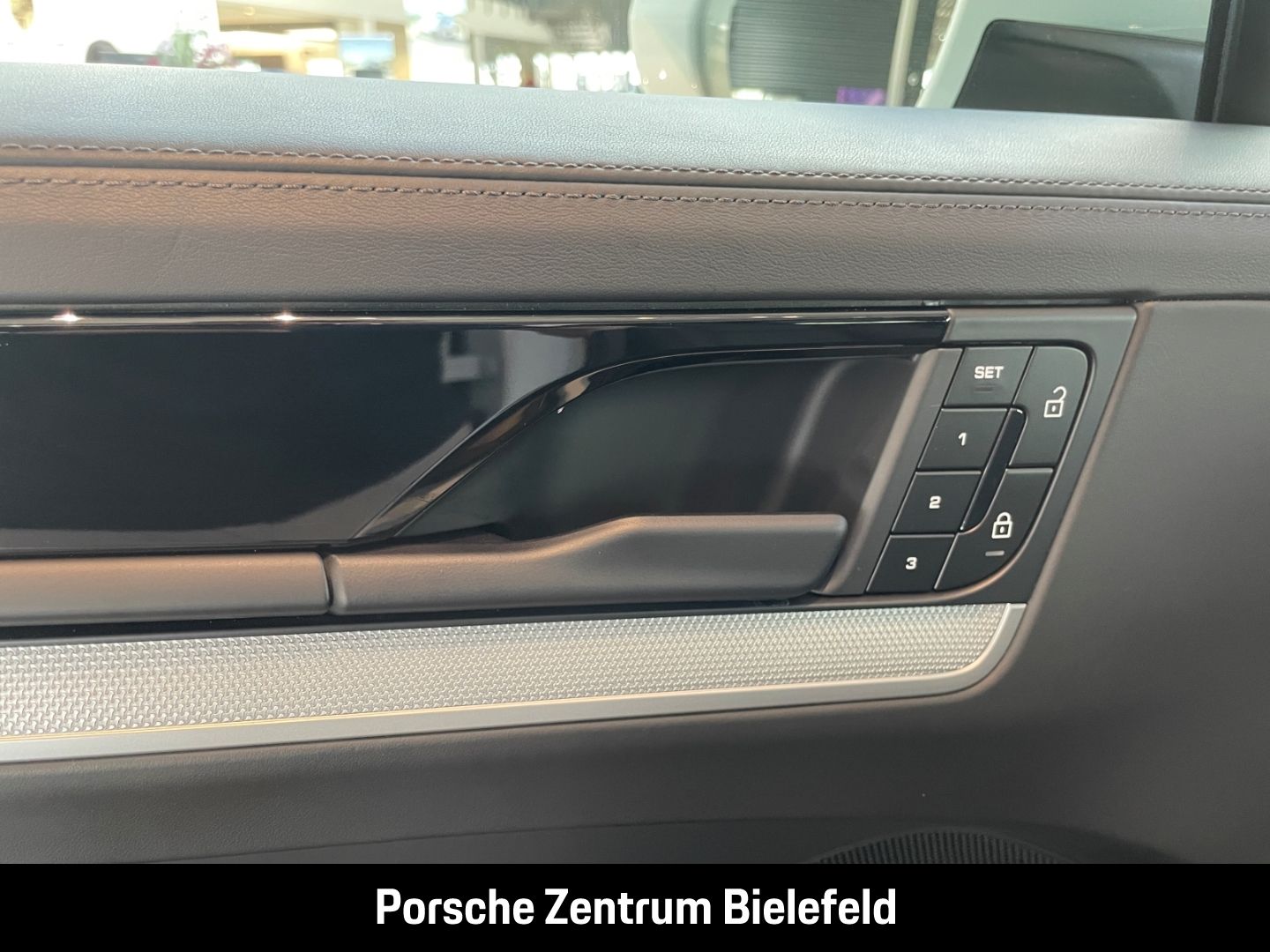 Porsche Cayenne E-Hybrid Panoramadach LED-Matrix BOSE