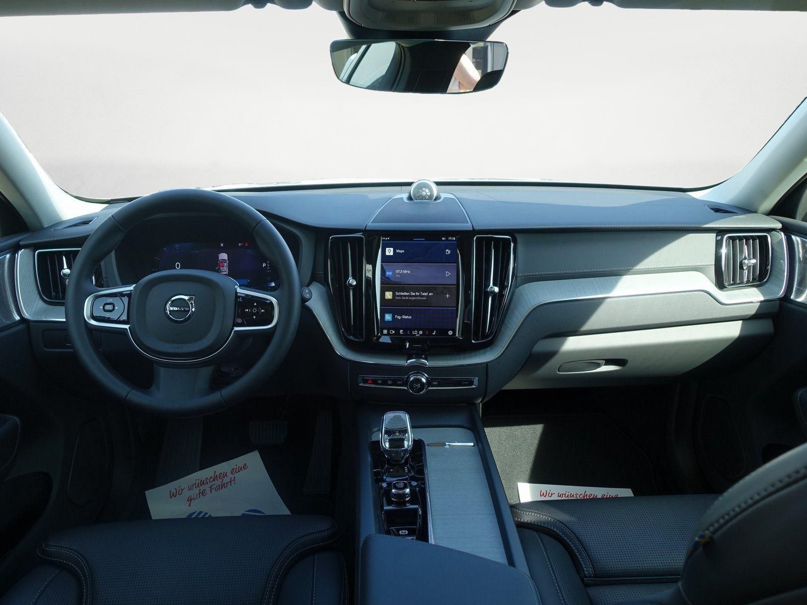 Volvo XC60 Ultra B5 AWD Dark - Samsaru's Car Outlet