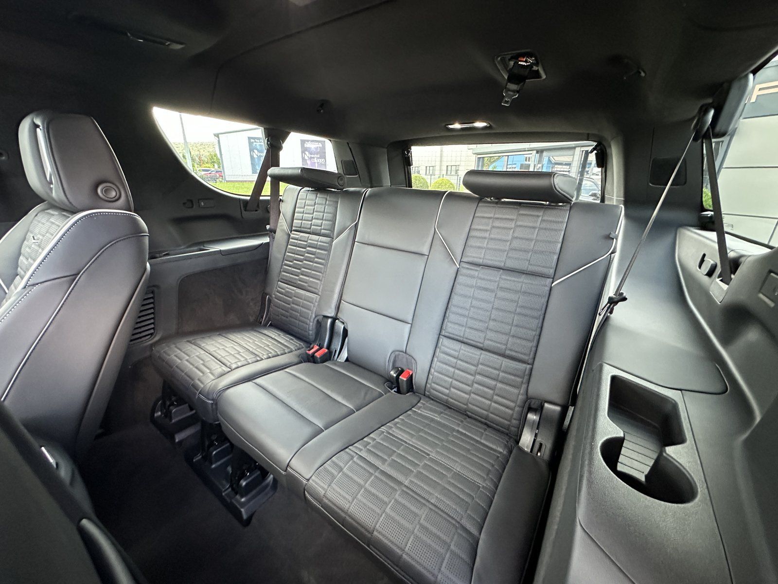 Cadillac Escalade   MY25 ESV Sport Platinum Langversion
