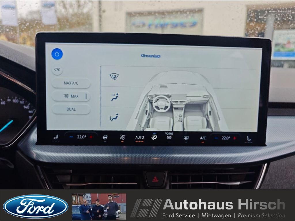 Ford Focus Turnier Active Navi LED ACC Apple CarPlay