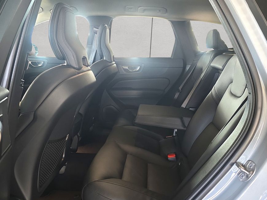 Volvo XC60 B4 D Plus Dark