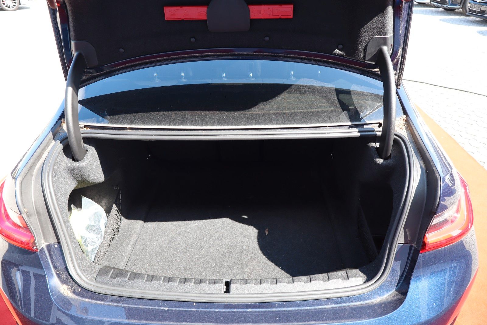 BMW 330 d xDrive - Samsaru's Car Outlet