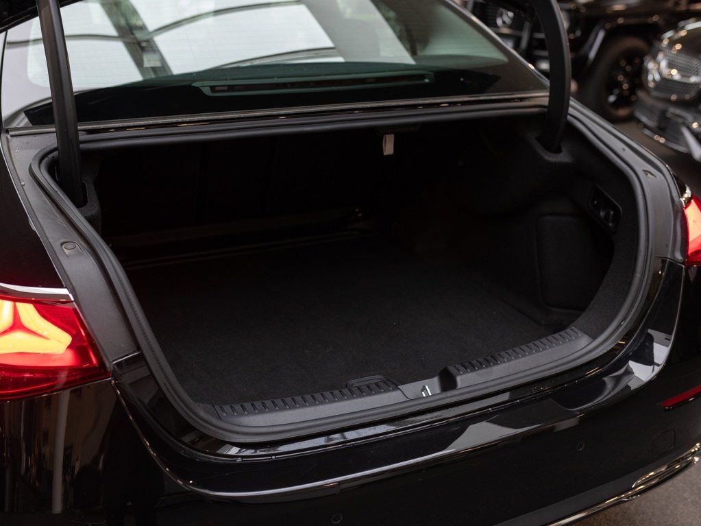 Mercedes-Benz E 220 d Avantgarde Advanced - Samsaru's Car Outlet