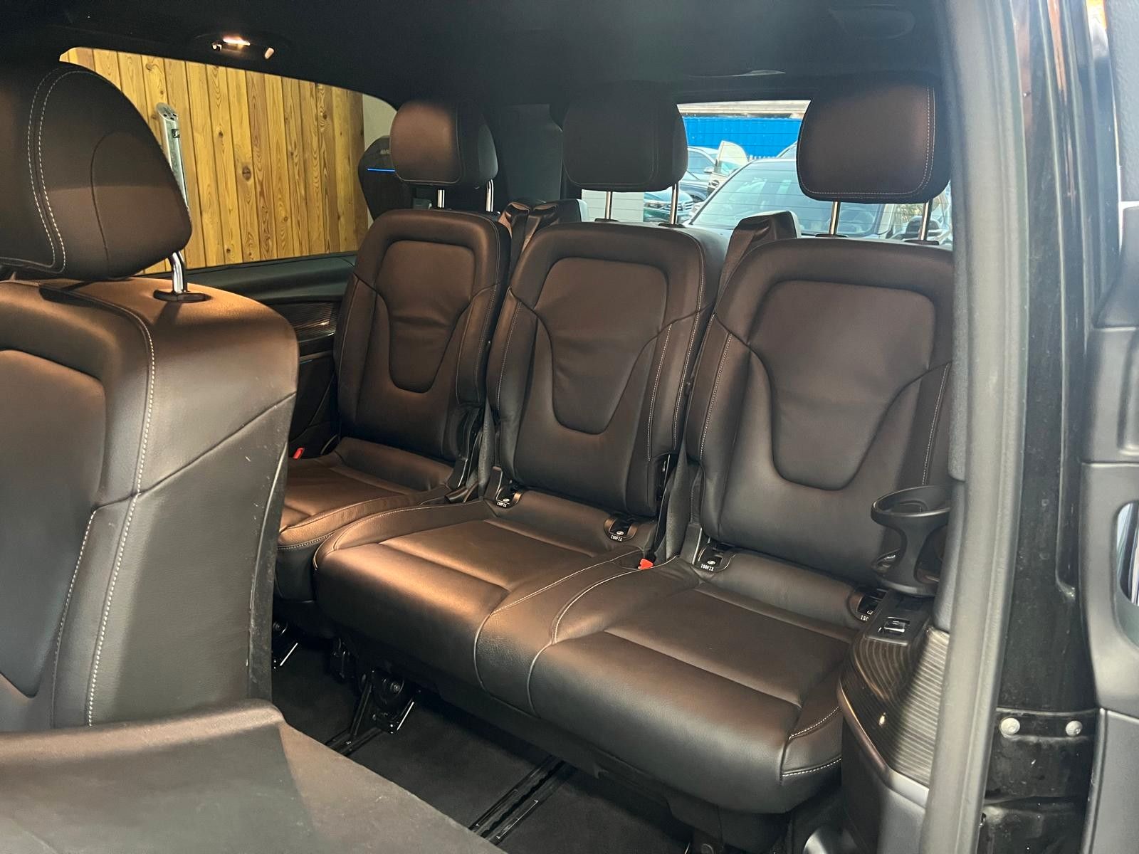 Mercedes-Benz V 250 d AVANTGARDE 4MATIC - Samsaru's Car Outlet