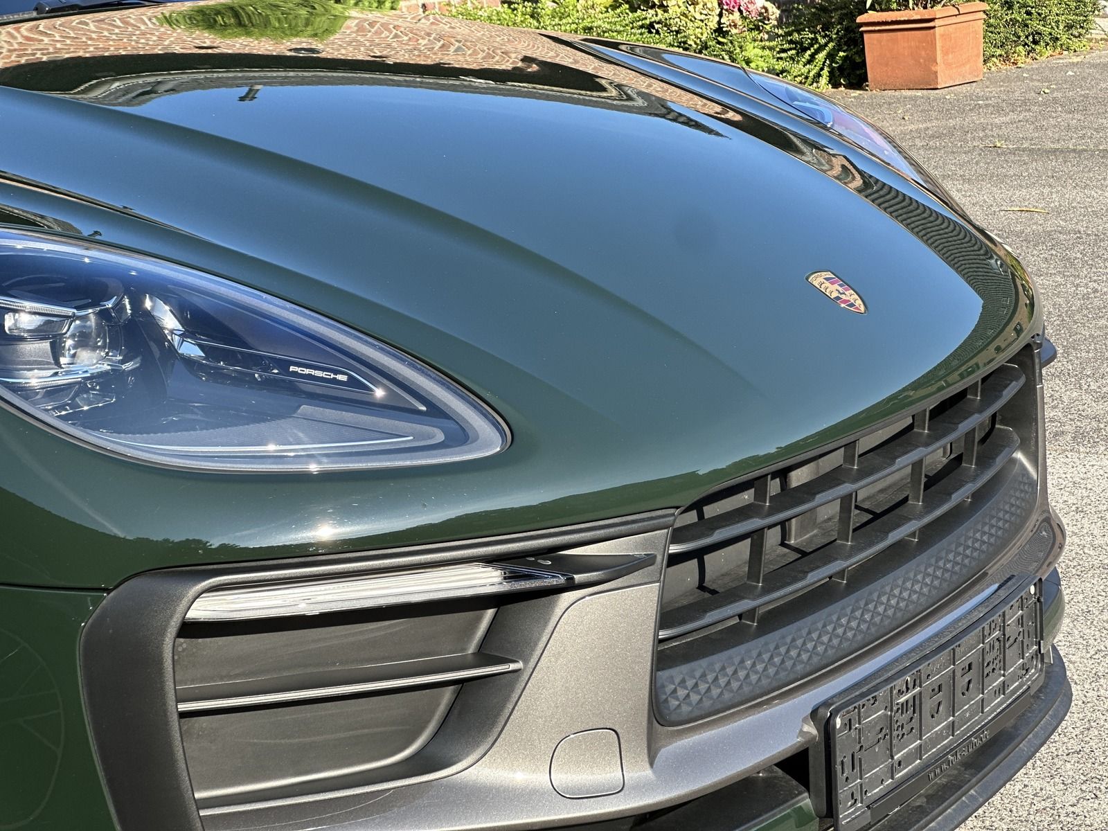 Porsche Macan T - Samsaru's Car Outlet