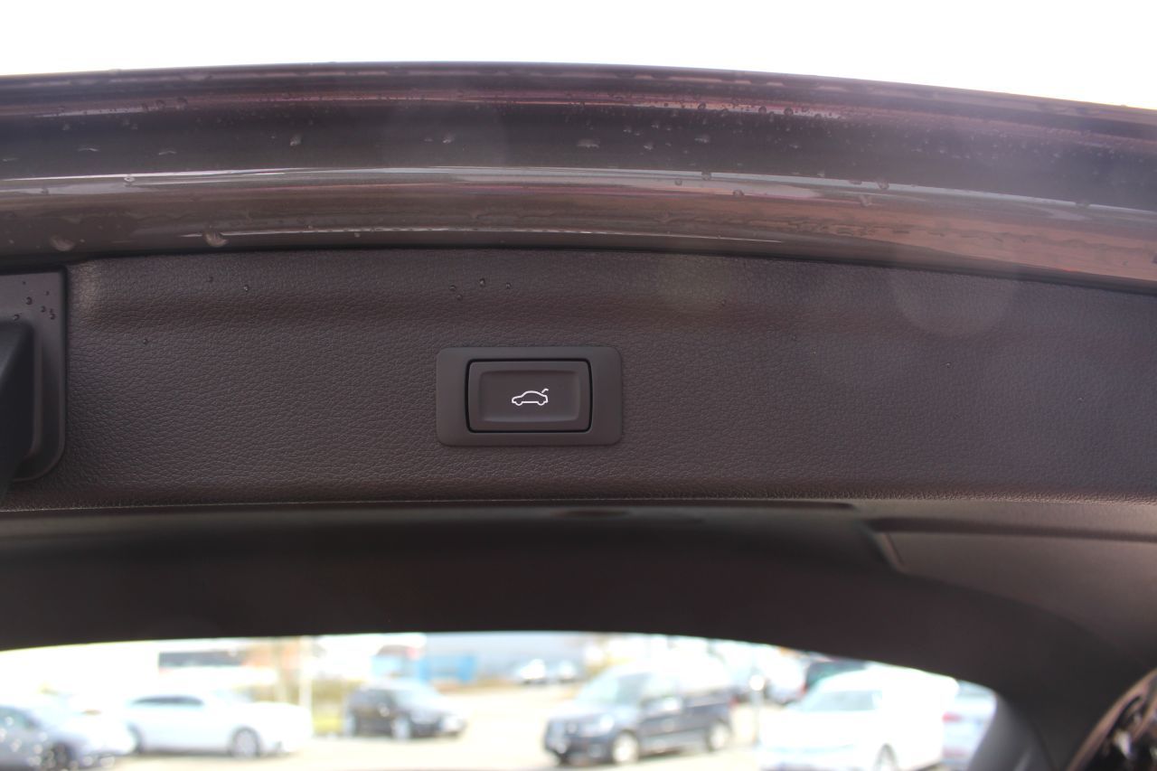 Audi Q3 S line 40 TFSI quattro S tronic - Samsaru's Car Outlet
