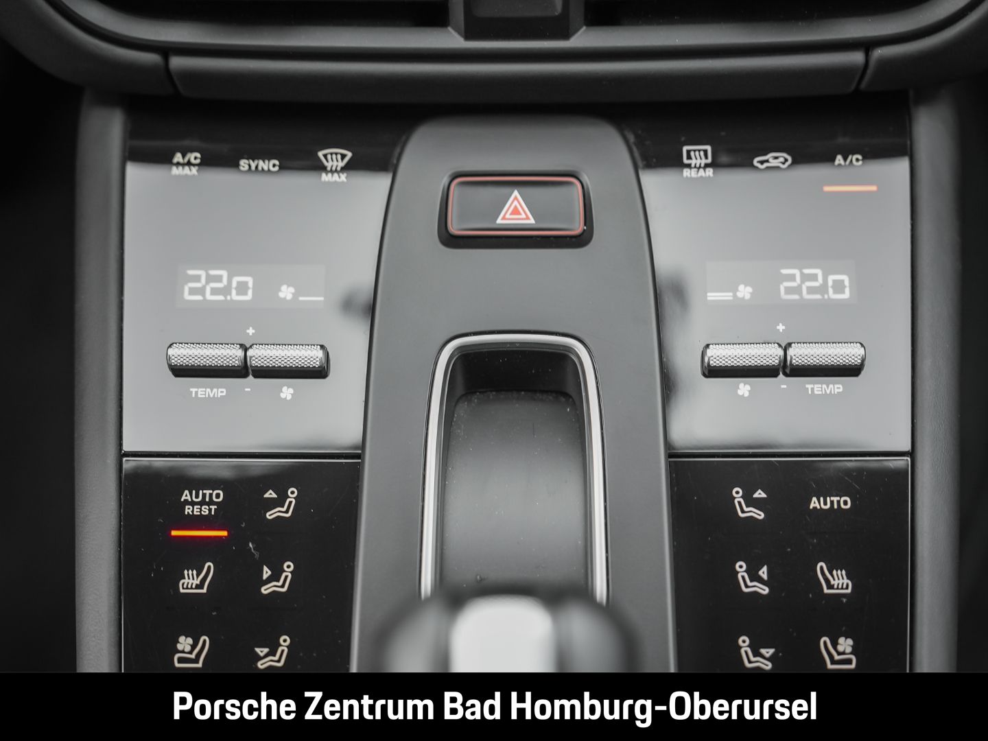 Porsche Macan S Panoramadach Luftfederung BOSE 21-Zoll