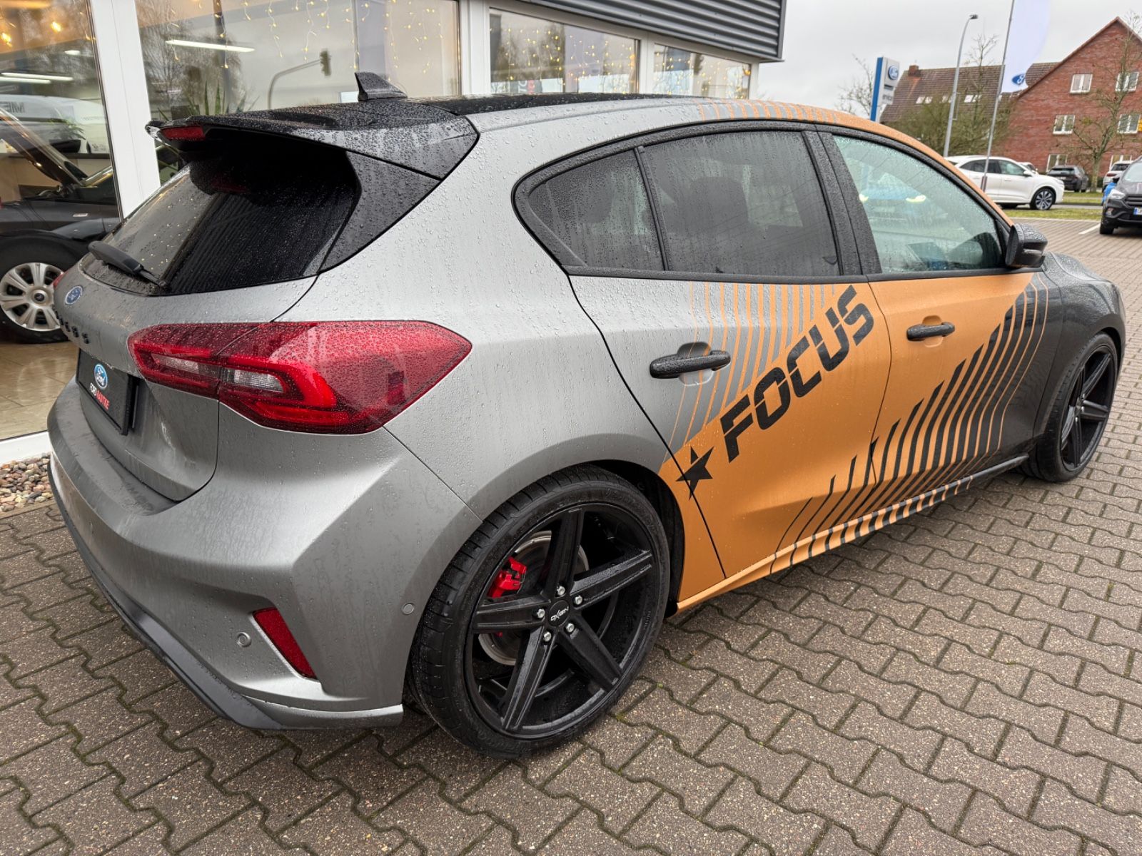 Ford Focus ST-Line X >LED+KAM+PANO-DACH+BLIS+19"ZOLL<