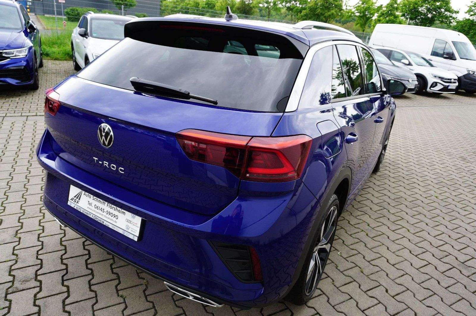 Volkswagen T-Roc R-Line - Samsaru's Car Outlet