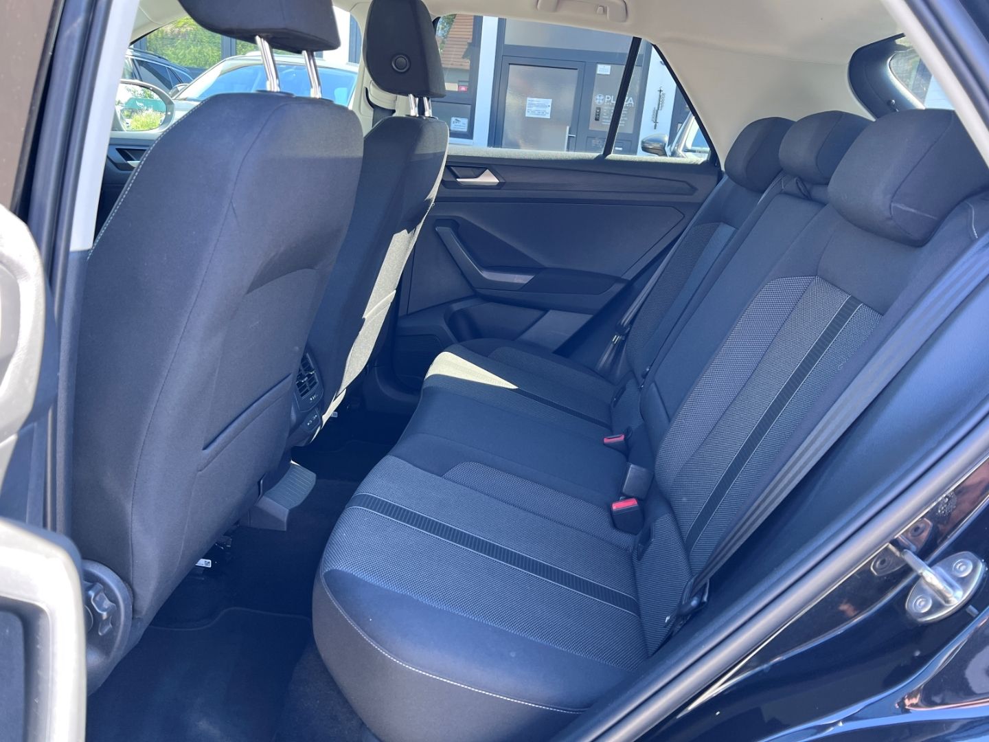 Volkswagen T-Roc 1.0TSI Life - Samsaru's Car Outlet