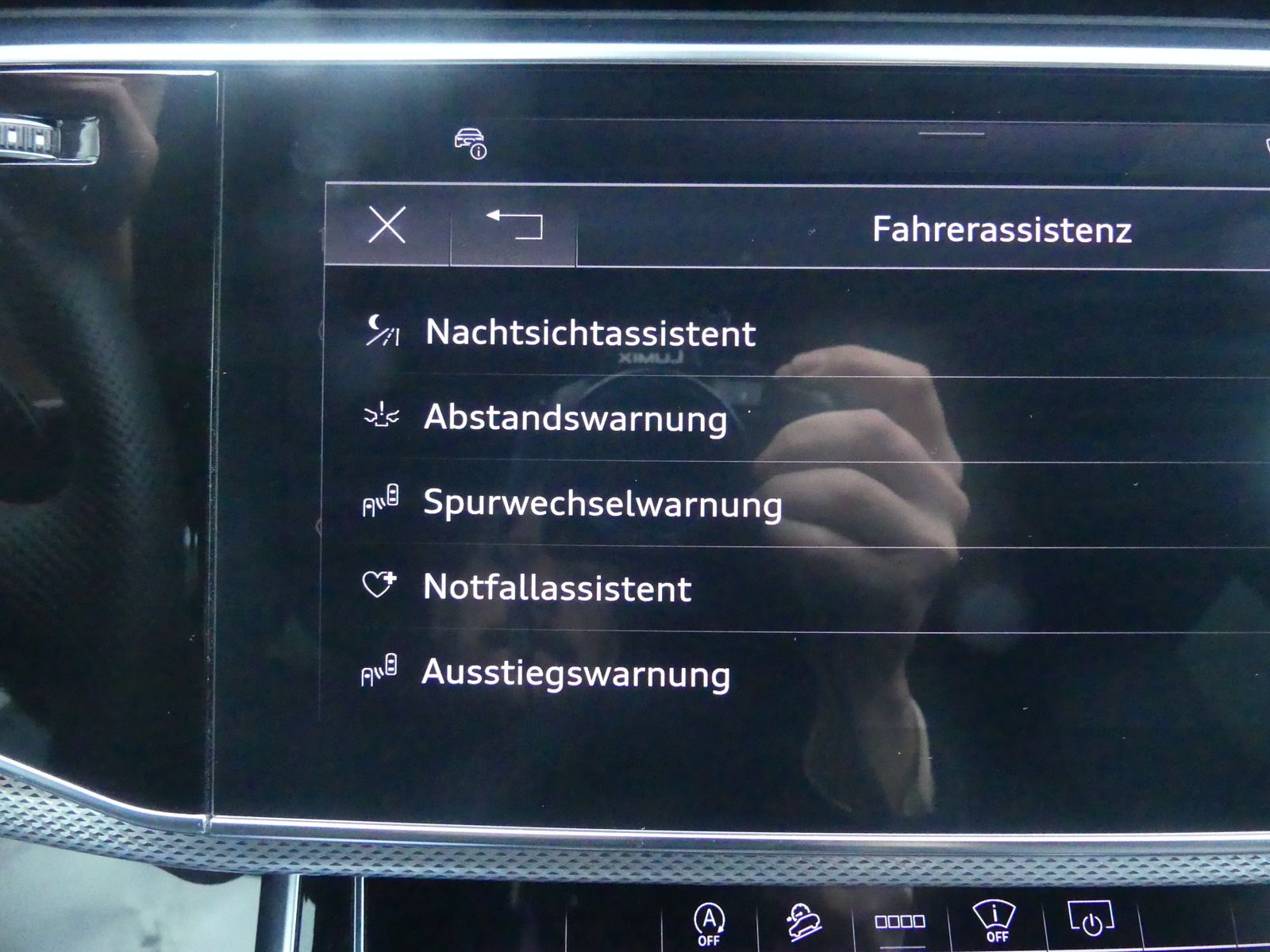 Audi RSQ8 4.0 TFSI Quattro MATRIX/HUD/MASSAGE/23''/NA