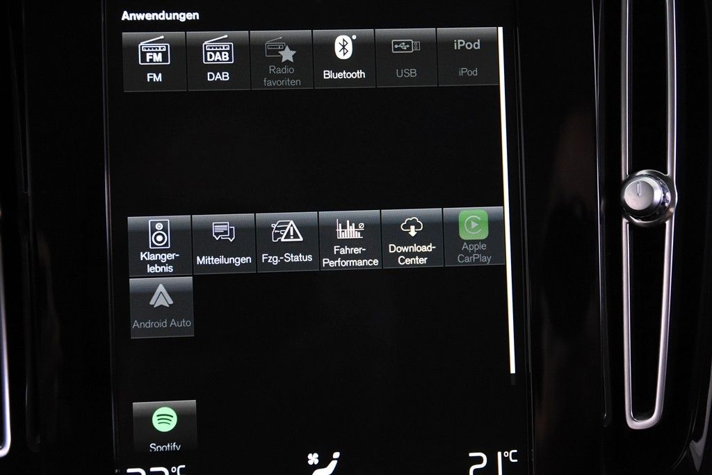 Volvo XC40 T4 Recharge Inscription - Samsaru's Car Outlet