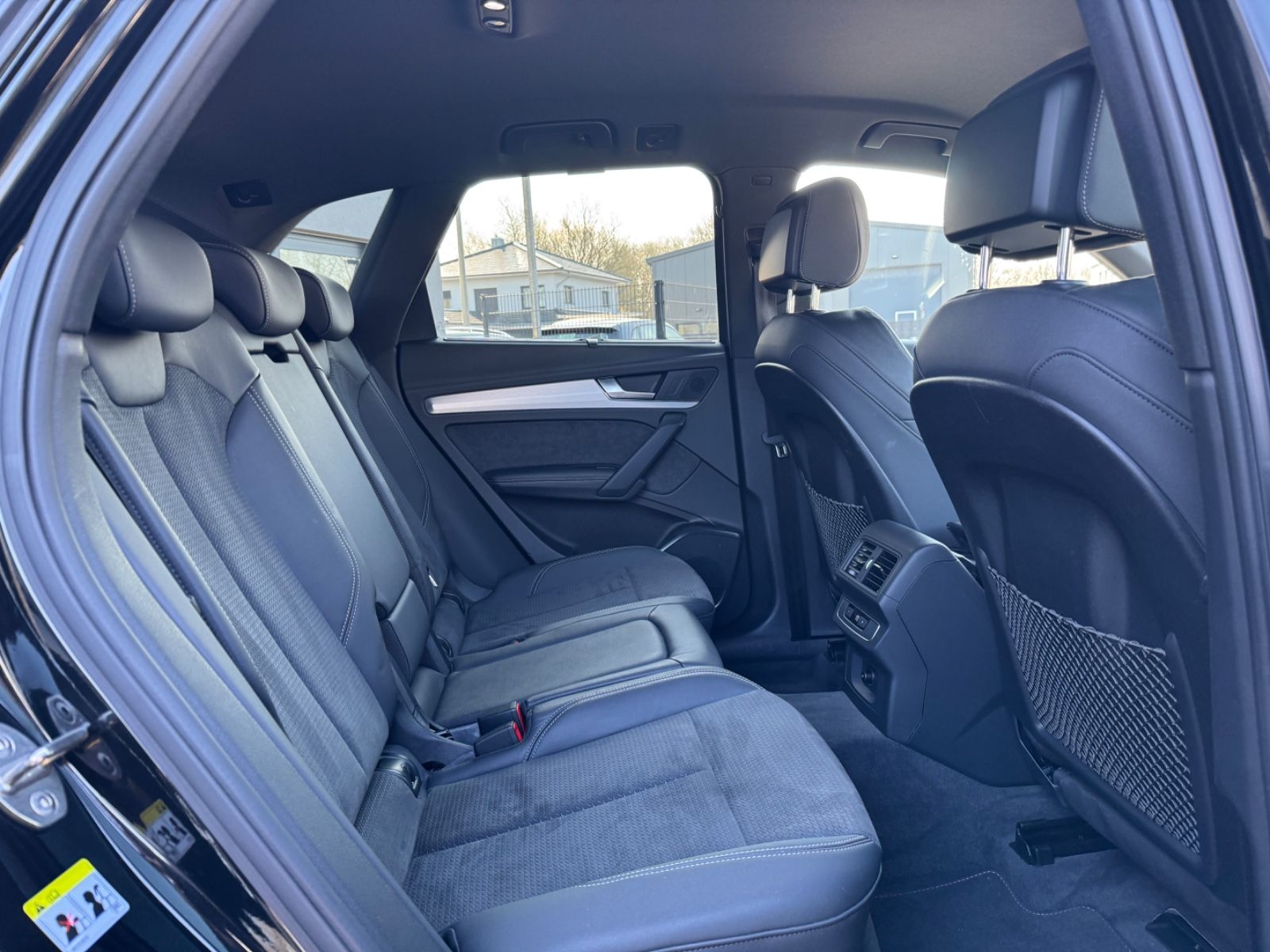 Audi Q5 40 TDI quattro S line - Samsaru's Car Outlet