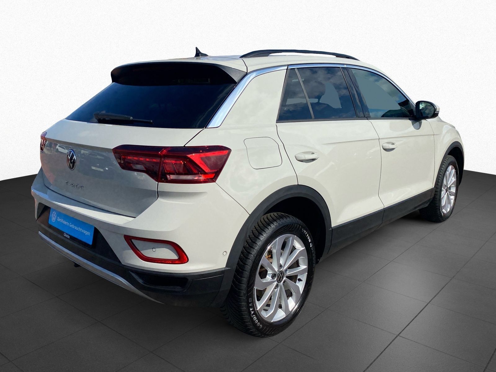 Volkswagen T-Roc 1.5 TSI DSG Life - Samsaru's Car Outlet