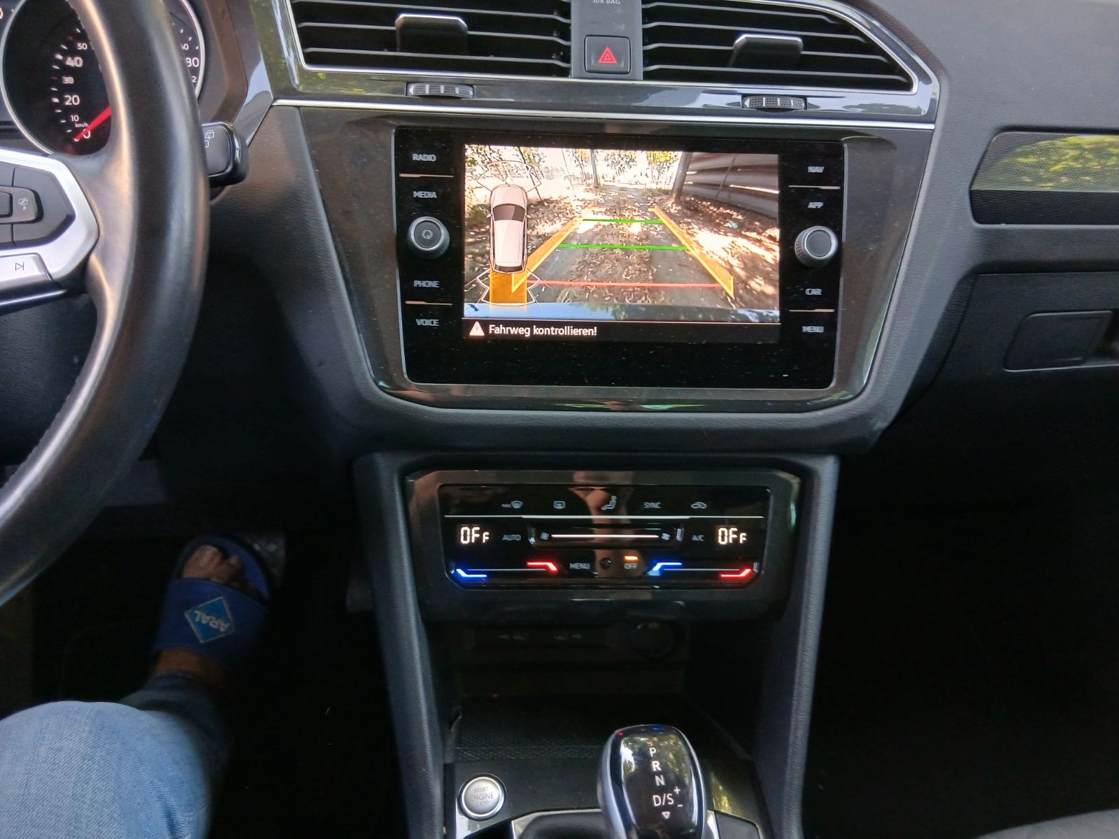 Volkswagen Tiguan Life - Samsaru's Car Outlet